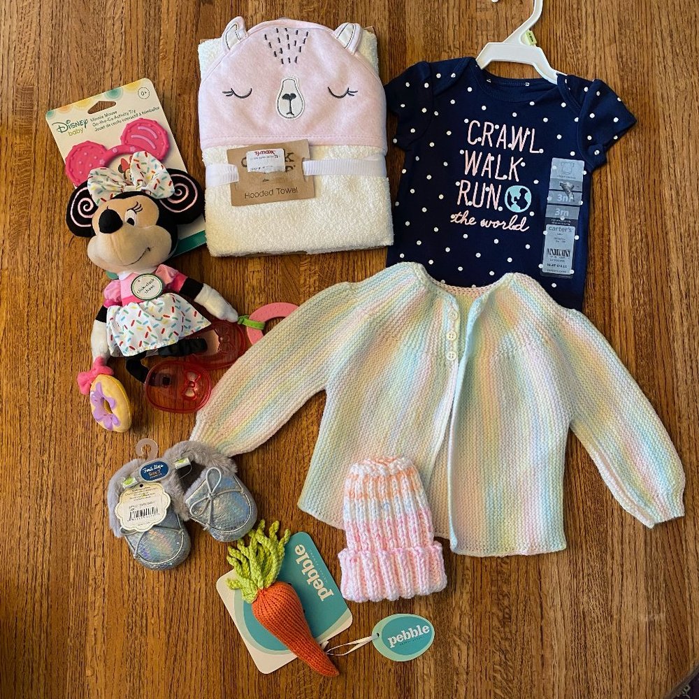 Bundle of New/Handmade Baby Girl Items 0-3 Months
